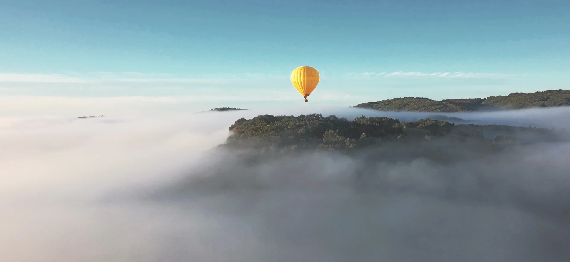 hot air balloon in a clear sky